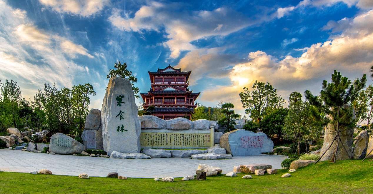楚地尋良篩，銀星定砂心——湖北石英砂企業(yè)與方形搖擺篩的千里之約